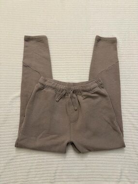 ALO Yoga Men's Taupe Jogger Pants